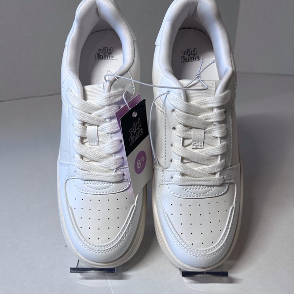 wild fable Shoes - wild fable White Women's Low-Top Athletic Sneakers